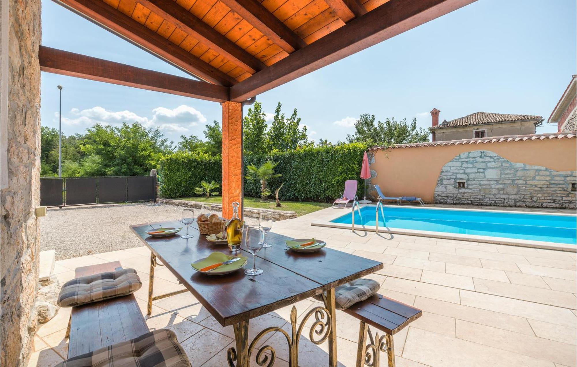 Lovely Home In Visnjan With Outdoor Swimming Pool Exteriör bild