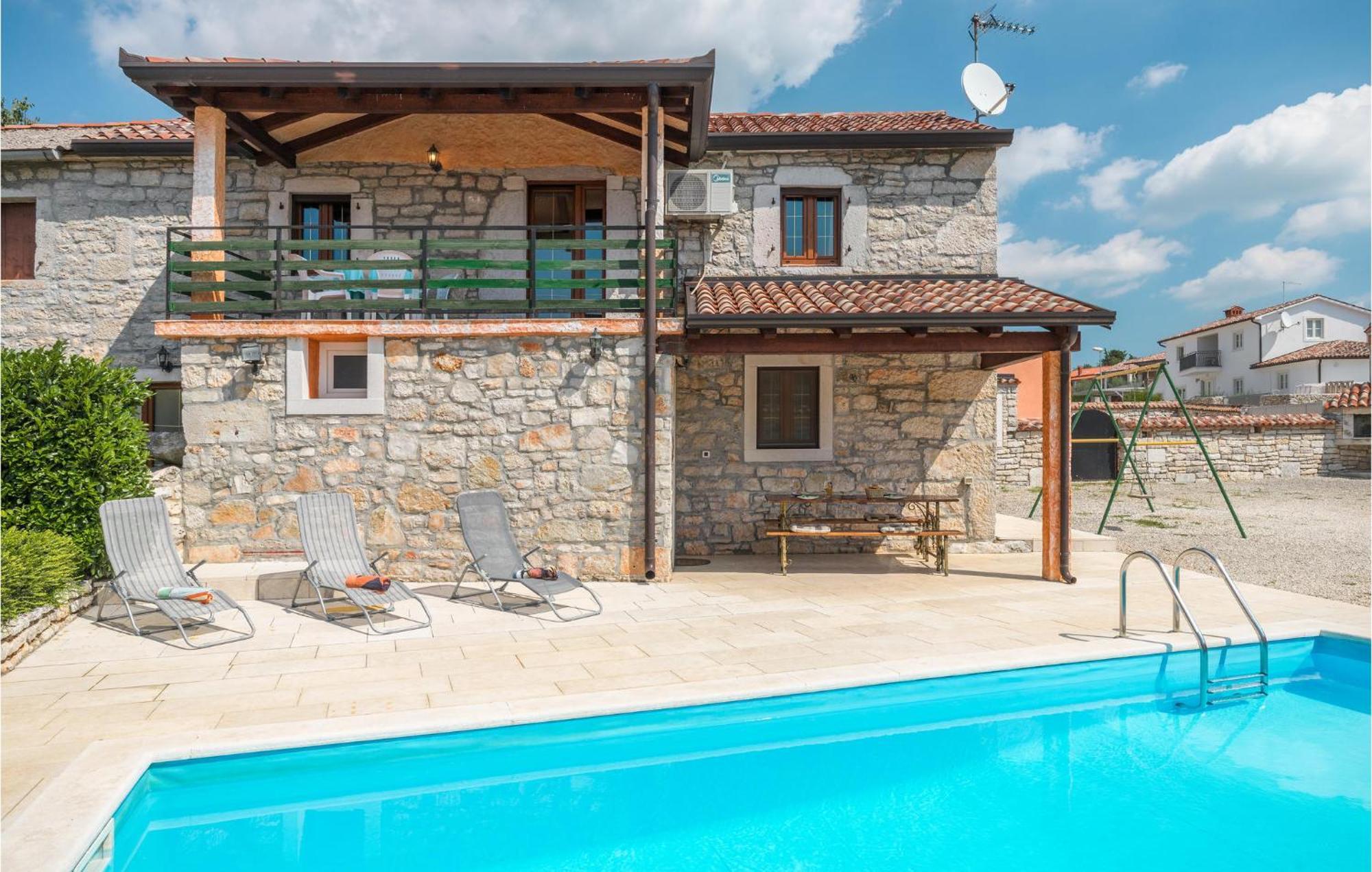 Lovely Home In Visnjan With Outdoor Swimming Pool Exteriör bild