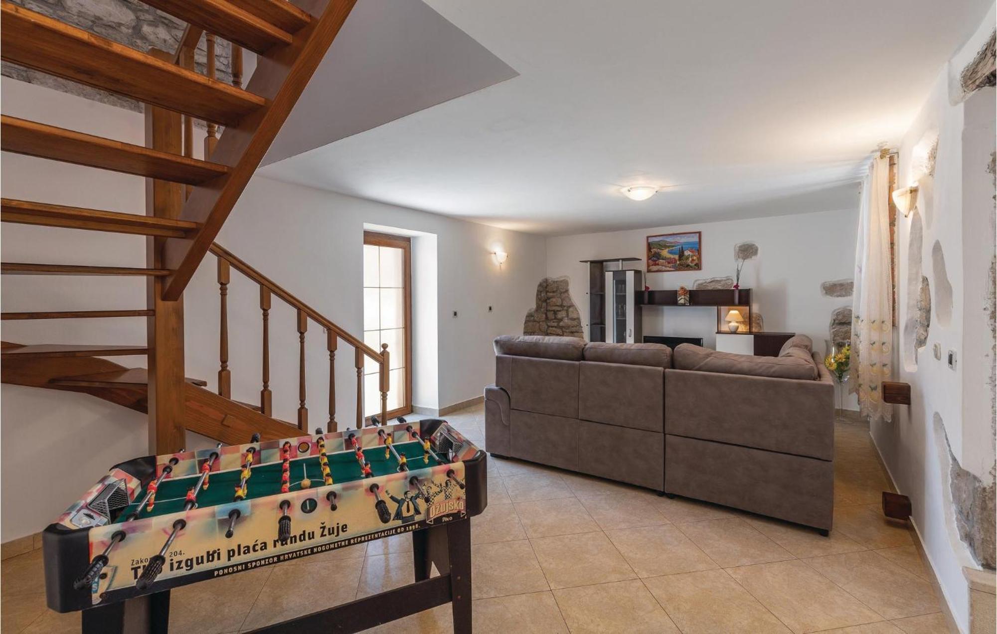 Lovely Home In Visnjan With Outdoor Swimming Pool Exteriör bild